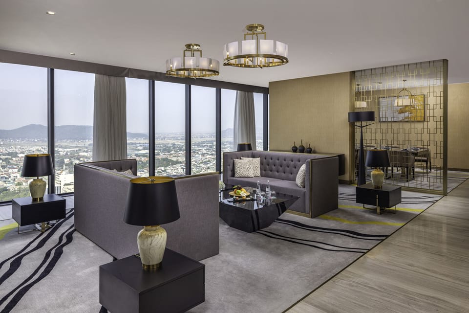 Presidential Suite | Living area | Flat-screen TV