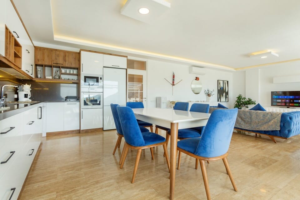 Deluxe Villa | Living area | LCD TV, table tennis, heated floors