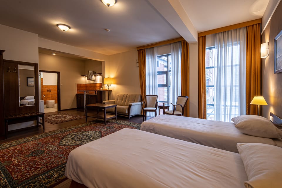 Family Suite | Minibar, in-room safe, desk, free WiFi
