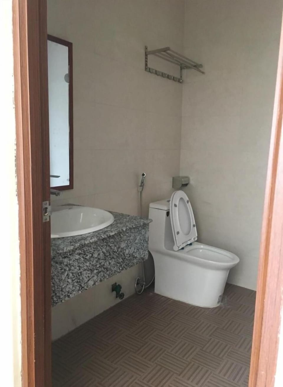 Shower, free toiletries, hair dryer, slippers