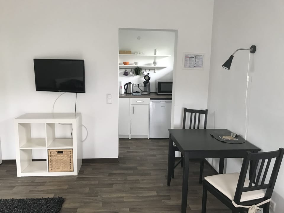Desk, blackout drapes, soundproofing, cribs/infant beds