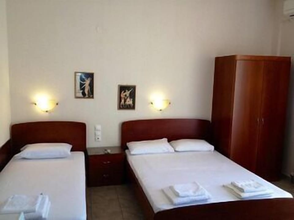 Free WiFi, bed sheets