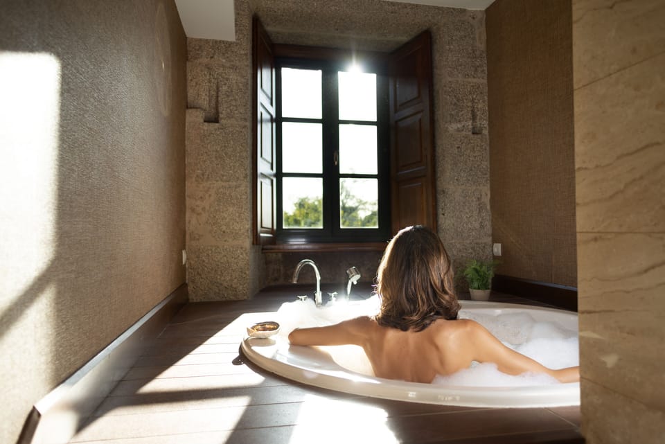 Bathtub, free toiletries, hair dryer, bathrobes