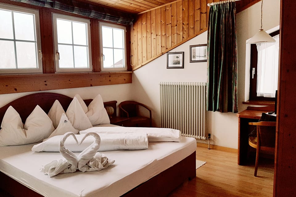 Comfort Double Room | In-room safe, free WiFi