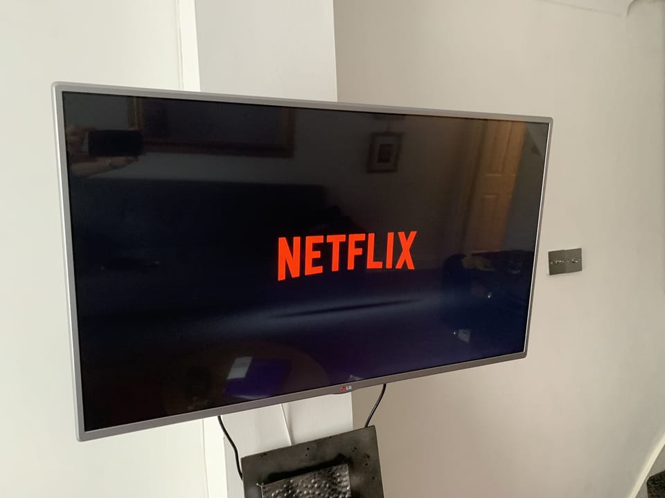 Apartment, 3 Bedrooms, Non Smoking | Television