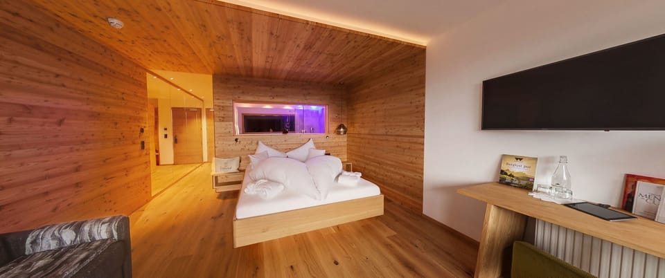 Panoramic Suite, 1 Bedroom, Terrace (Alpina) | Premium bedding, in-room safe, desk, laptop workspace