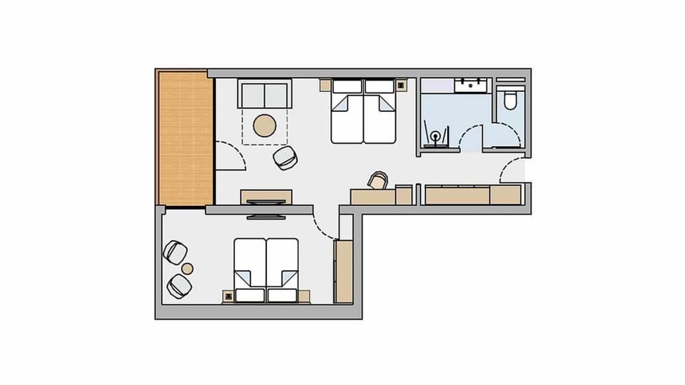 Suite | Minibar, in-room safe, desk, blackout drapes