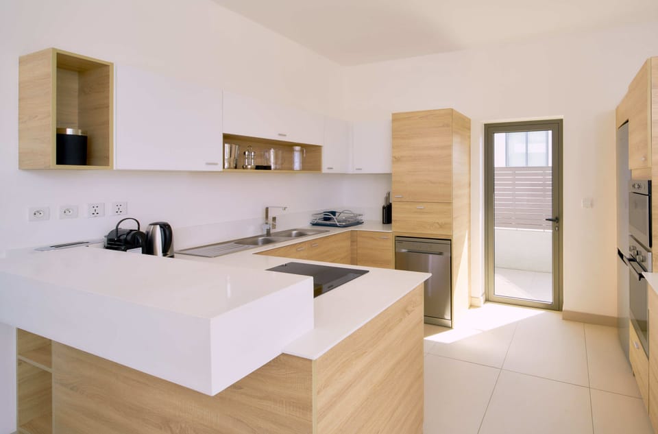 2 bedroom Penthouse | Private kitchen | Espresso maker, microwave, oven, stovetop