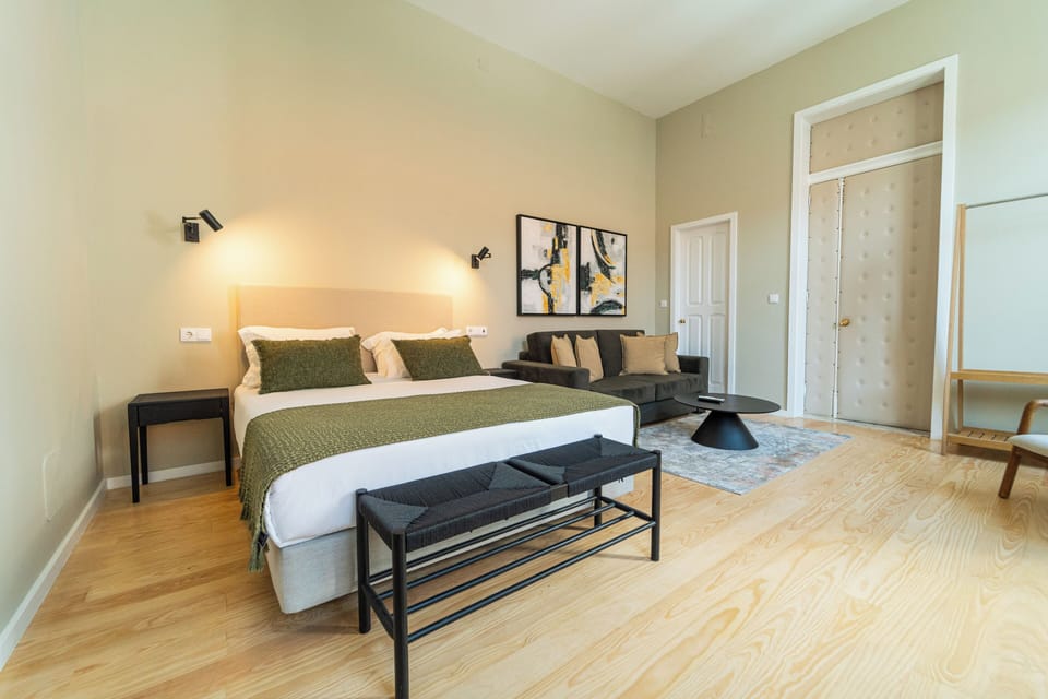 Superior Triple Room, 1 Queen Bed with Sofa bed | 1 bedroom, individually decorated, individually furnished, free WiFi