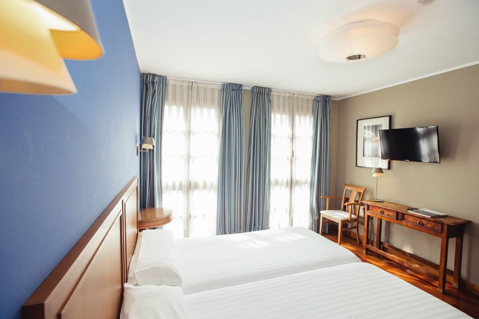 In-room safe, desk, iron/ironing board, free WiFi