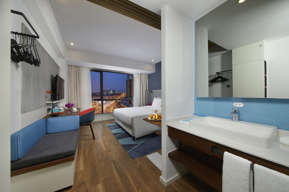 1 bedroom, minibar, in-room safe, desk