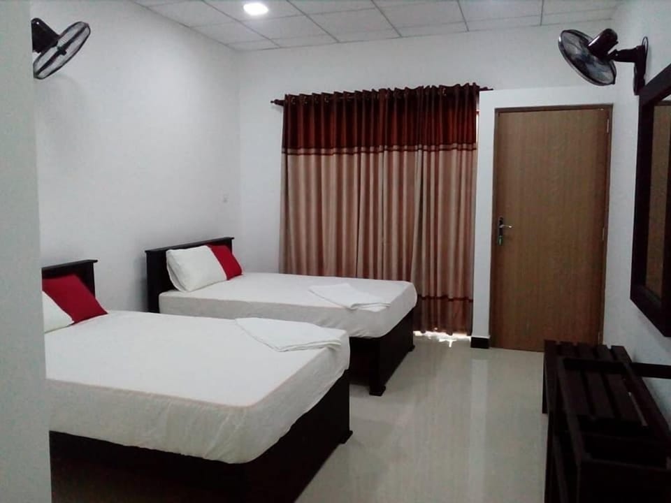 Standard Twin Room | Free WiFi