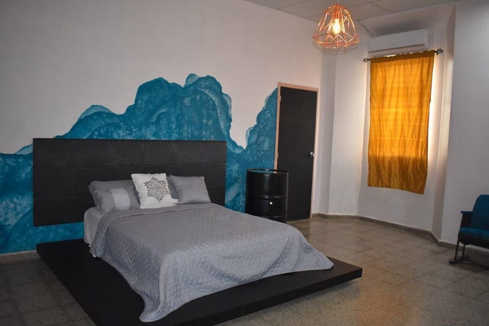 In-room safe, desk, WiFi (free)