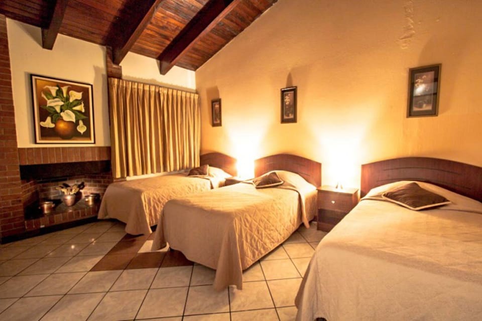 Classic Triple Room, 3 Twin Beds, Non Smoking | Down comforters, pillowtop beds, in-room safe, individually decorated