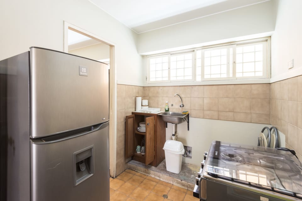 Coffee/tea maker, fridge, microwave, oven