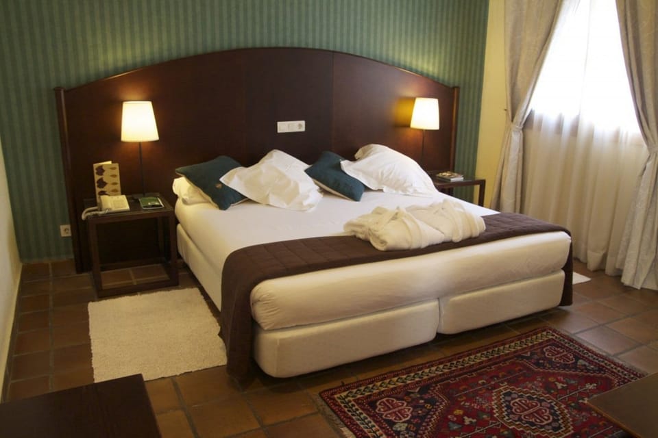 Superior Room | In-room safe, desk, free cribs/infant beds, free WiFi