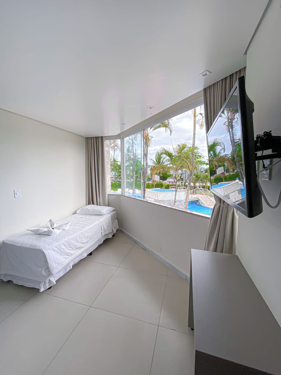 Superior Room | Minibar, in-room safe, blackout drapes, free WiFi