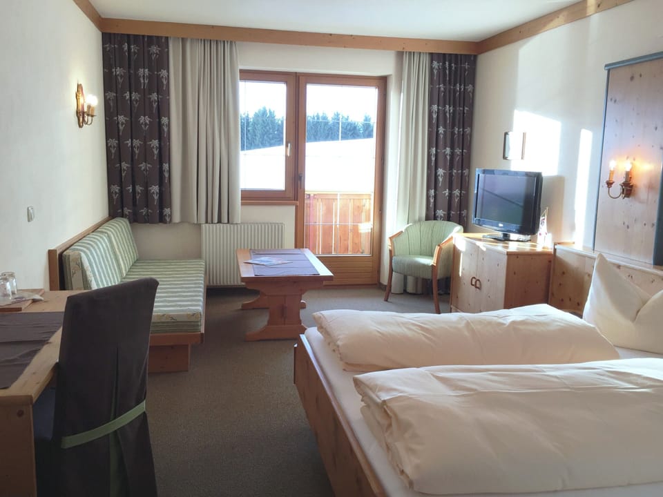 Superior Room | Premium bedding, in-room safe, laptop workspace, free WiFi