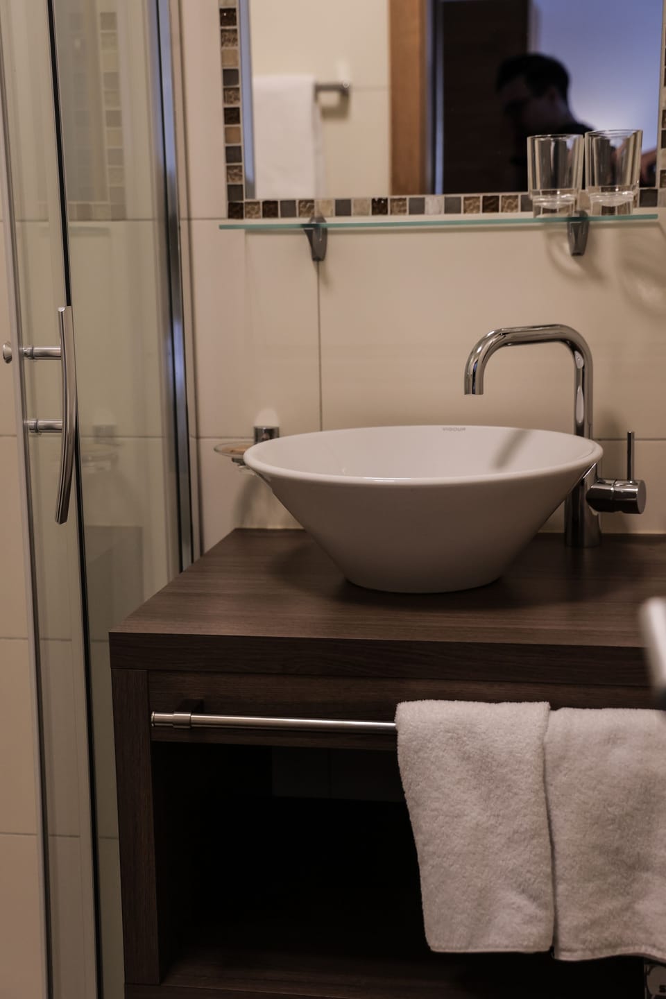 Superior Apartment | Bathroom | Shower, free toiletries, hair dryer, soap