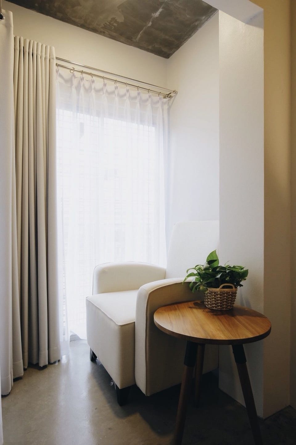 Superior Double Room | Living area | Flat-screen TV
