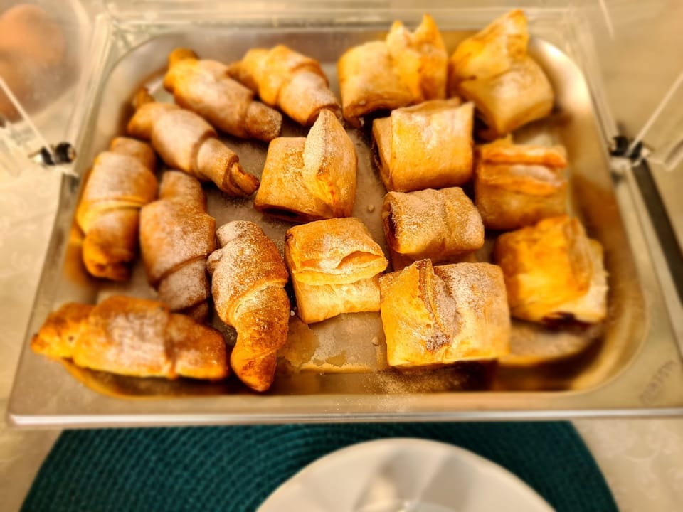 Daily buffet breakfast for a fee