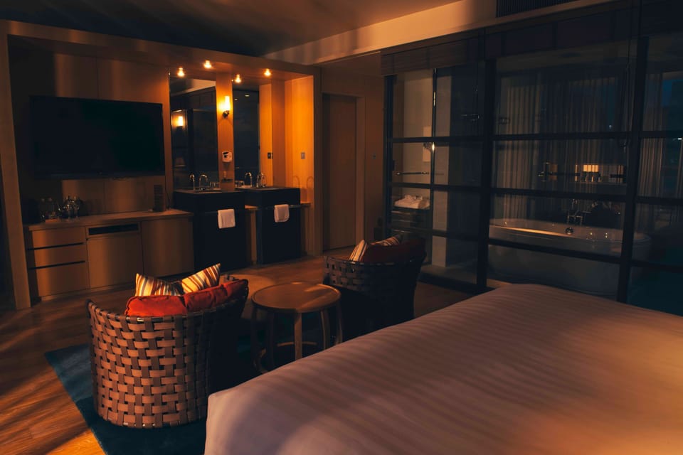 Suite with Private Balcony [Mini Bar /Sauna/ Club Lounge Access Inclusive] | Premium bedding, Select Comfort beds, minibar, in-room safe