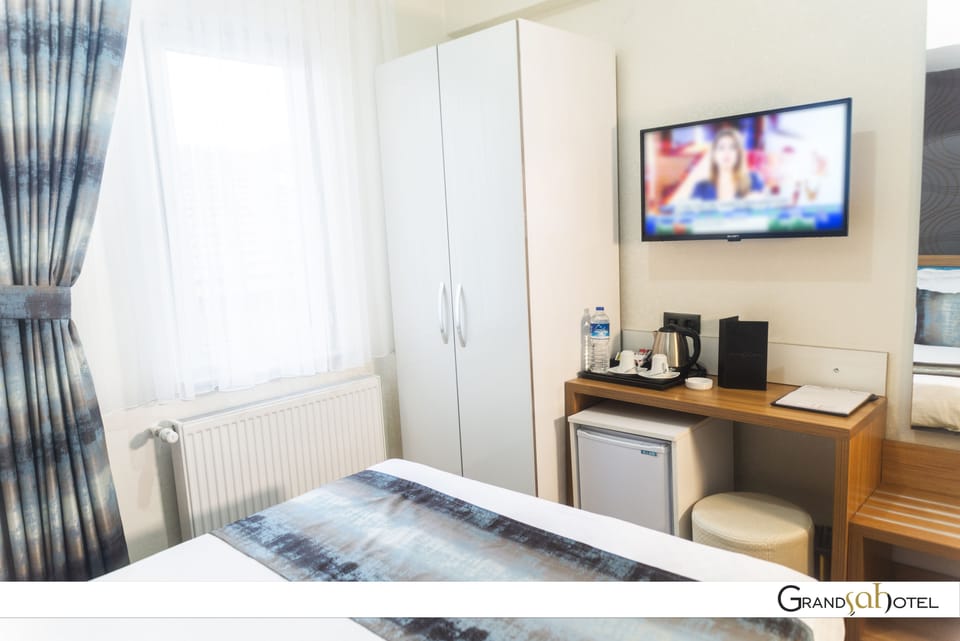 Standard Triple Room | Mini-refrigerator