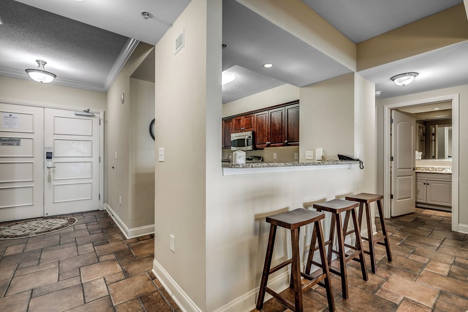 302 Savannah Oceanfront Four Bedroom Luxury Condo | In-room dining