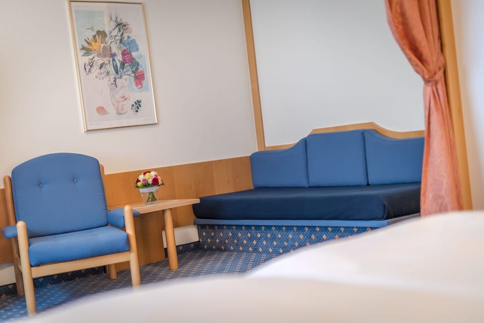 Comfort Double Room | In-room safe, desk, laptop workspace, blackout drapes