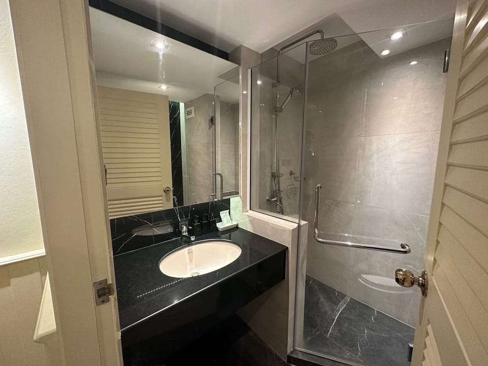 Shower, free toiletries, hair dryer, bathrobes