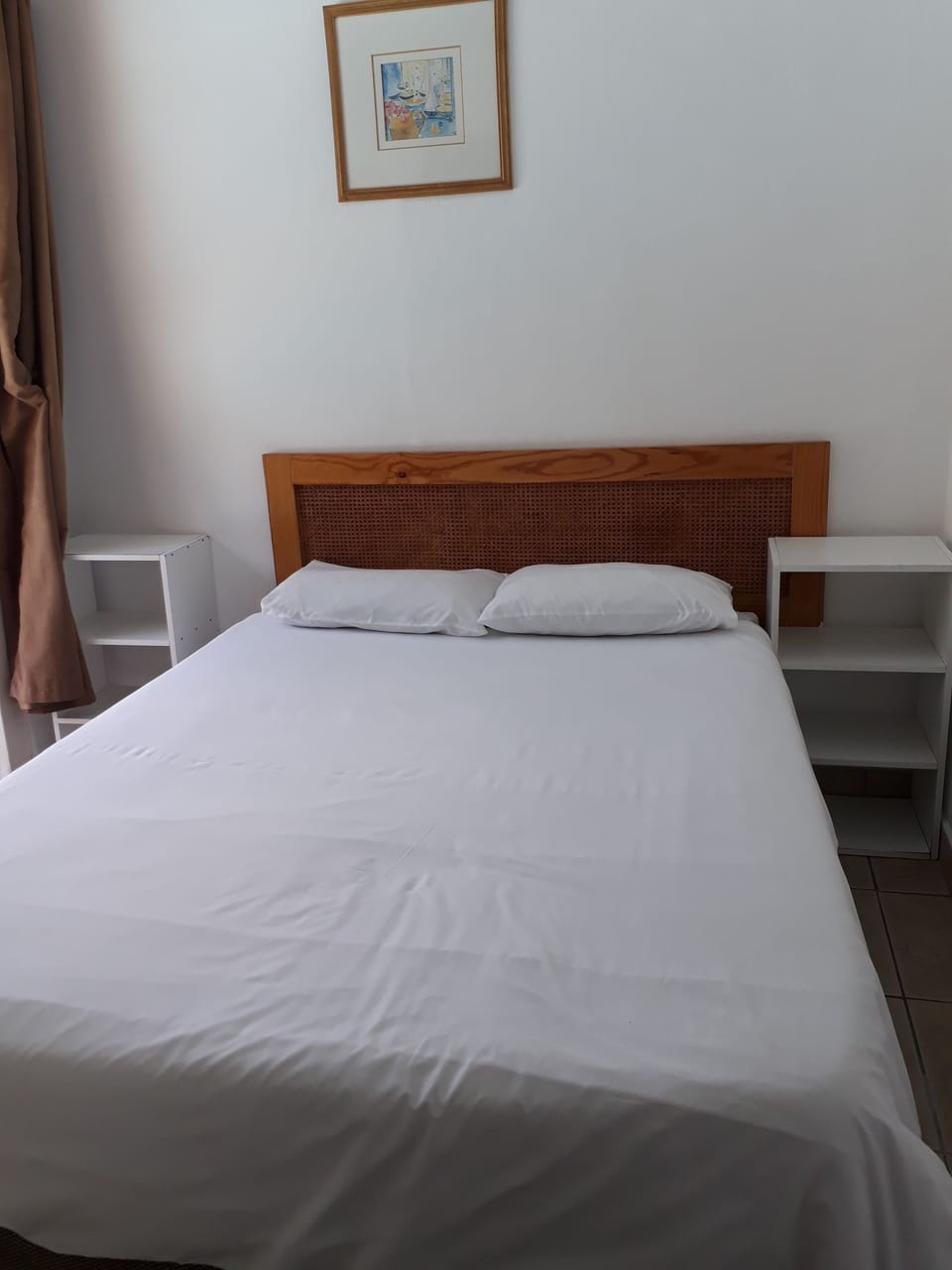 Double Room, Shared Bathroom | Free WiFi, bed sheets