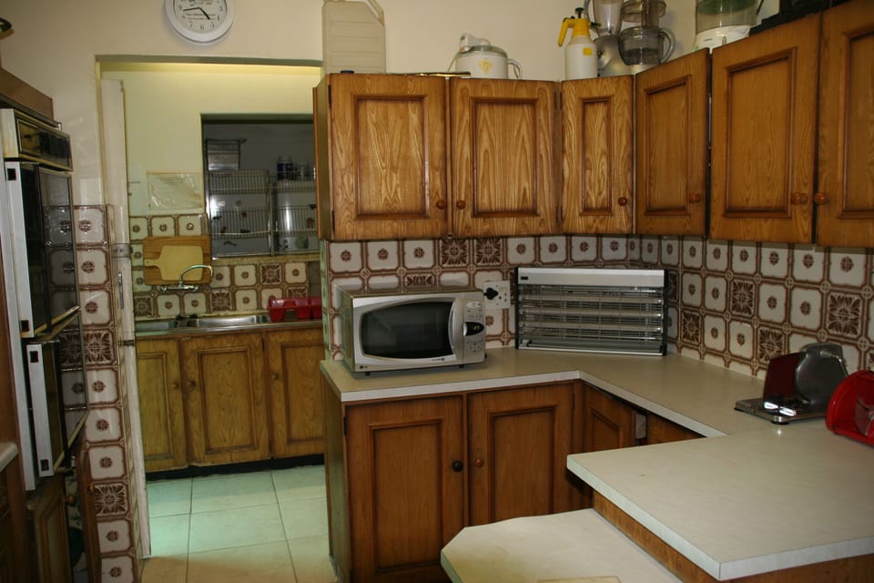 Shared fridge, microwave