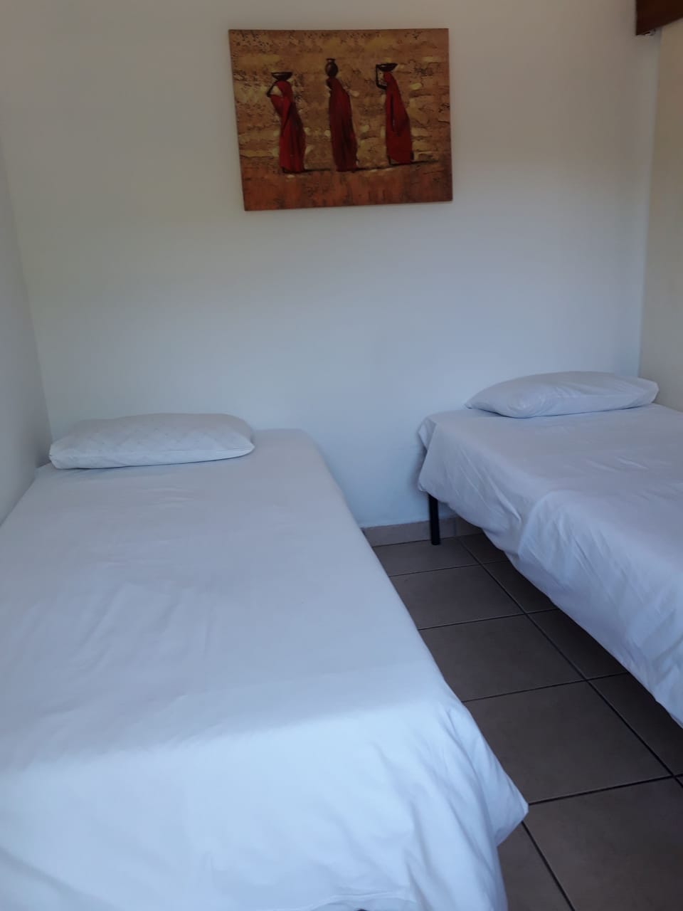 Desk, free WiFi, wheelchair access