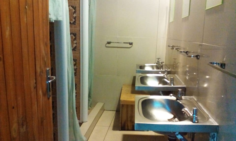 Double Room, Shared Bathroom | Desk, free WiFi, wheelchair access