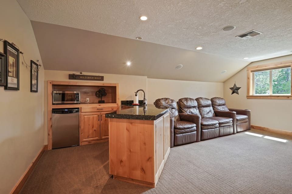 House, 6 Bedrooms | Interior