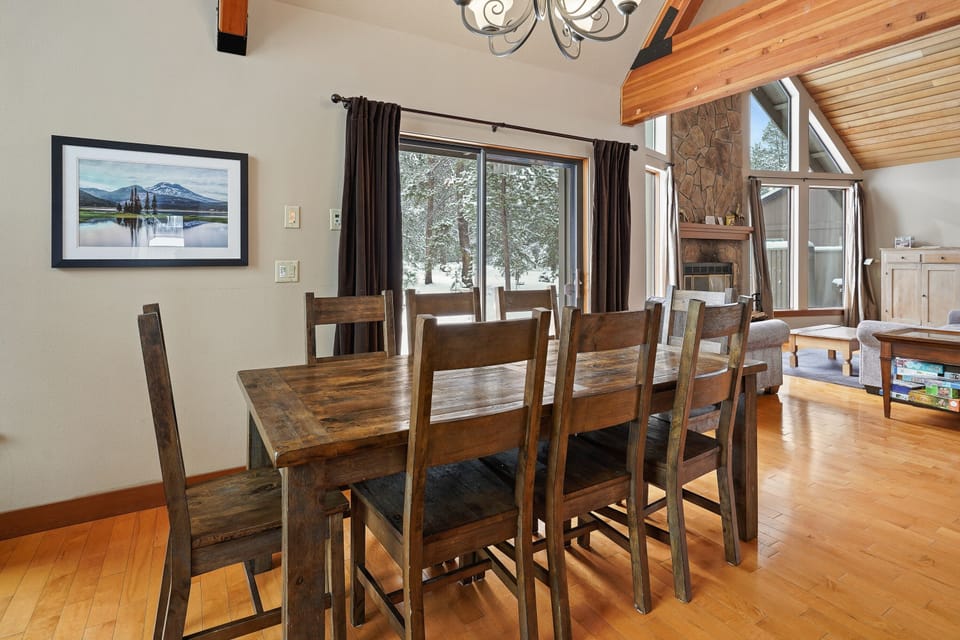 House, 4 Bedrooms | Dining