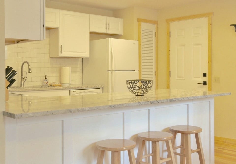 House, 4 Bedrooms | Private kitchen | Fridge, oven, coffee/tea maker, toaster