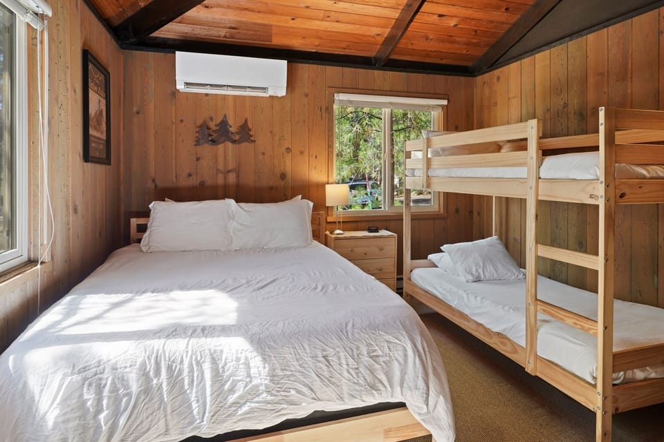 House, 2 Bedrooms | 2 bedrooms, travel crib, free WiFi, bed sheets