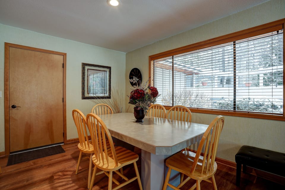 House, 3 Bedrooms | Dining