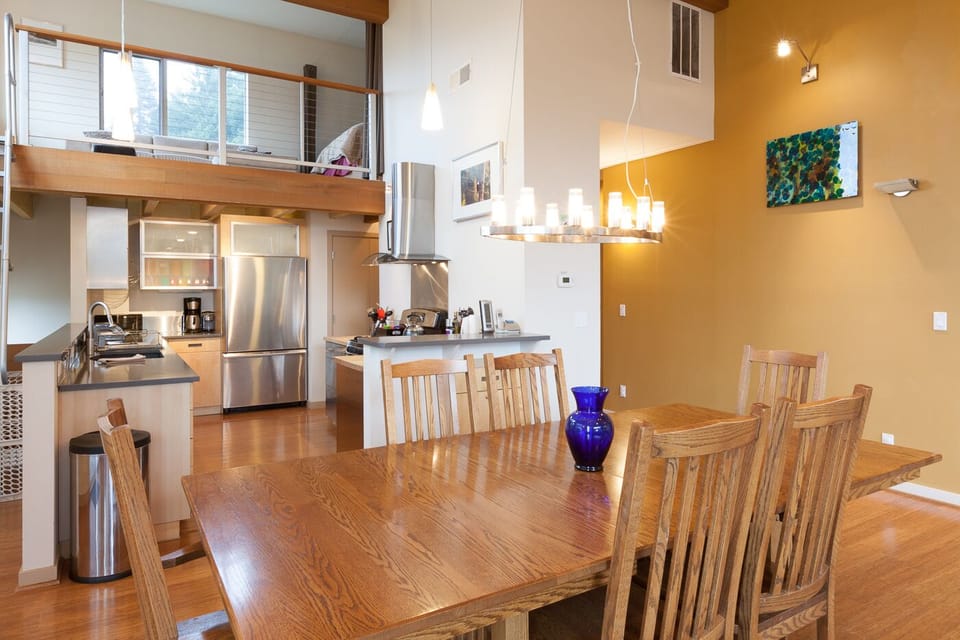 House, 4 Bedrooms | Private kitchen | Oven