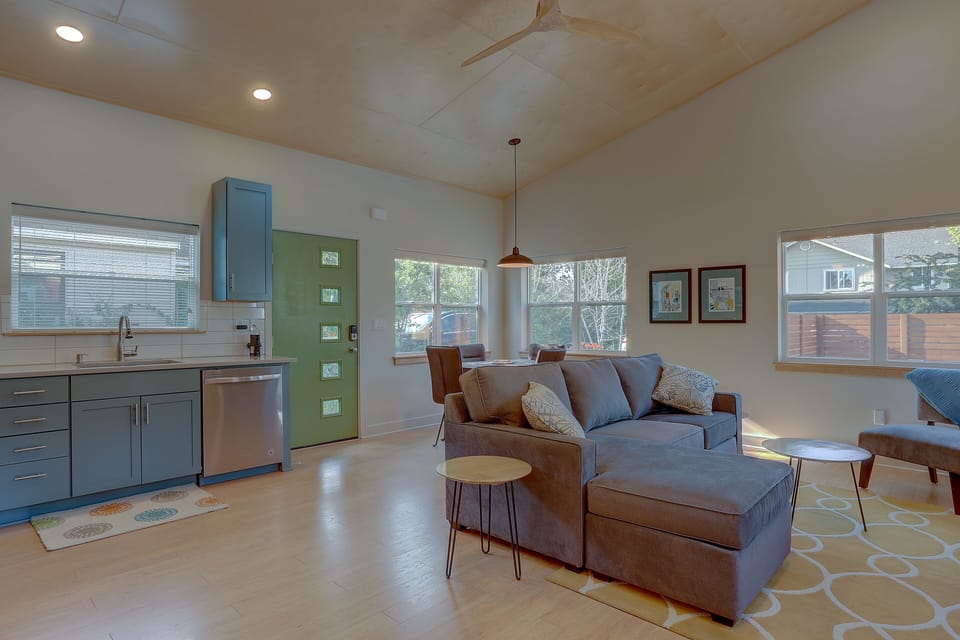 House, 1 Bedroom | Living area | TV