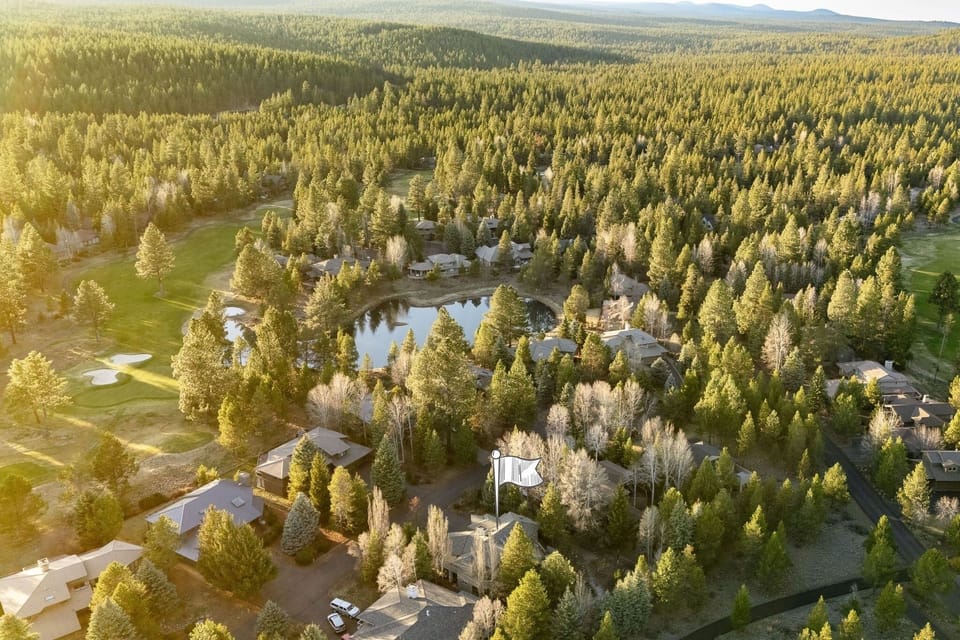 House, 4 Bedrooms | Aerial view