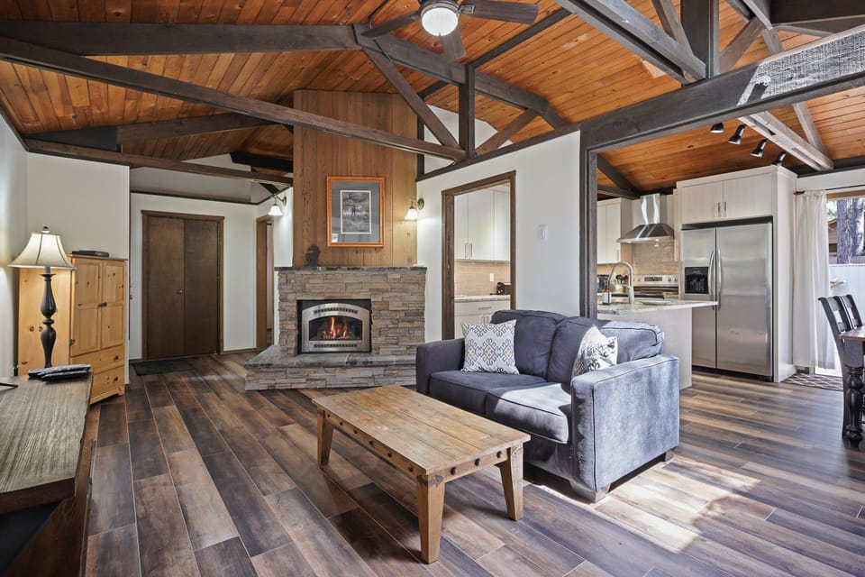 House, 2 Bedrooms | Living area | TV