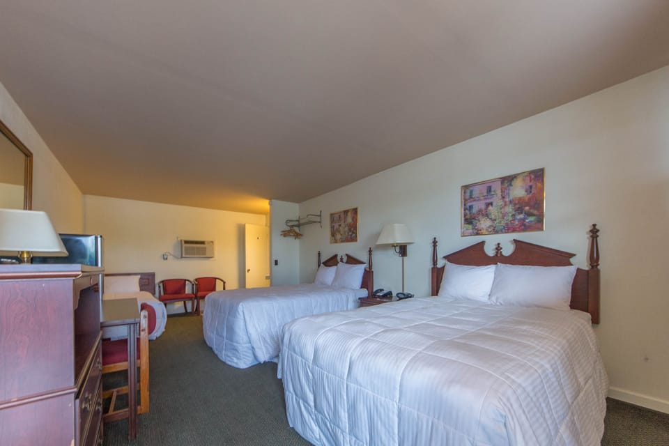 Family Room | Individually decorated, individually furnished, desk, iron/ironing board