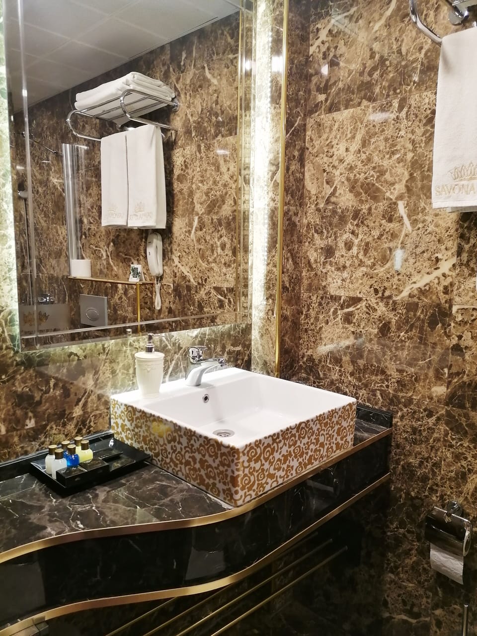 Single Room | Egyptian cotton sheets, premium bedding, memory foam beds, free minibar