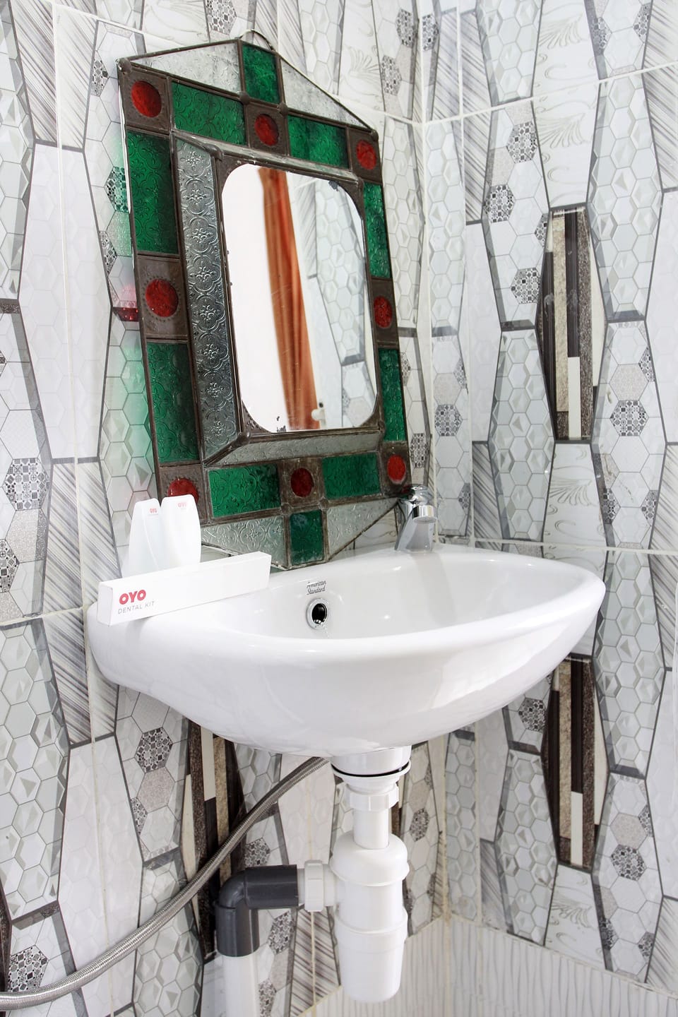 Standard Double Room | Bathroom | Shower, towels