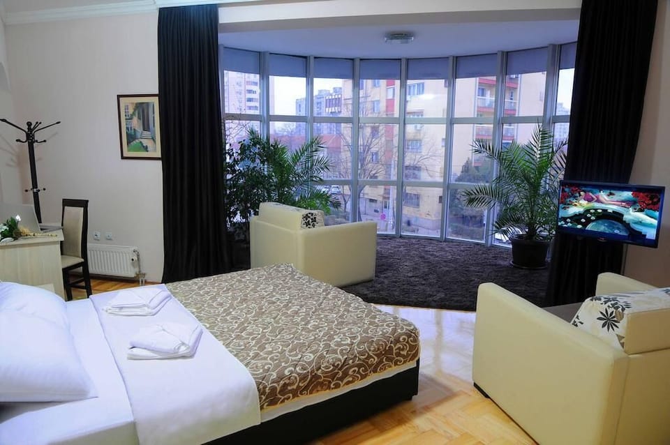 Soundproofing, iron/ironing board, free WiFi