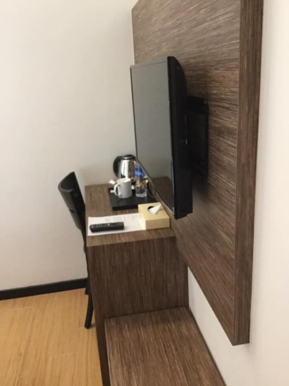 Desk, laptop workspace, iron/ironing board, free WiFi