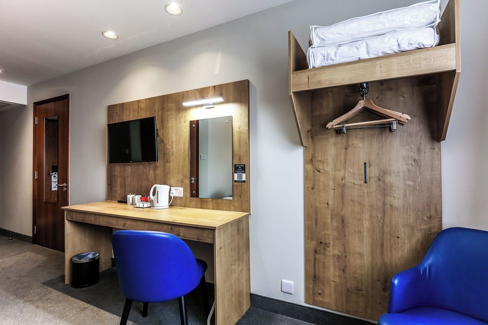 Room, 1 Double Bed, Accessible, Non Smoking | Desk, iron/ironing board, free cribs/infant beds, free WiFi