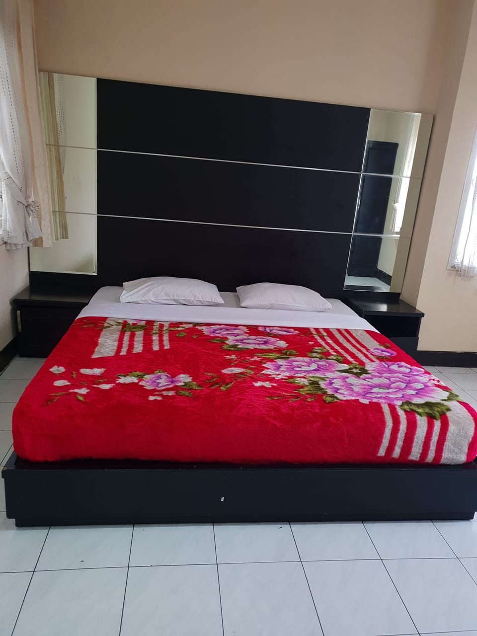 Cottage, 2 Bedrooms | Desk, rollaway beds, free WiFi